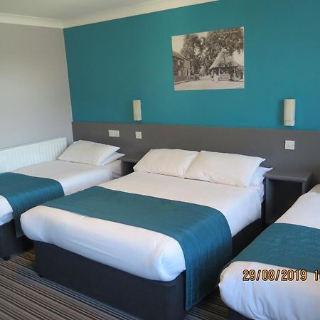 Oyster Fleet Hotel Canvey Island Bagian luar foto