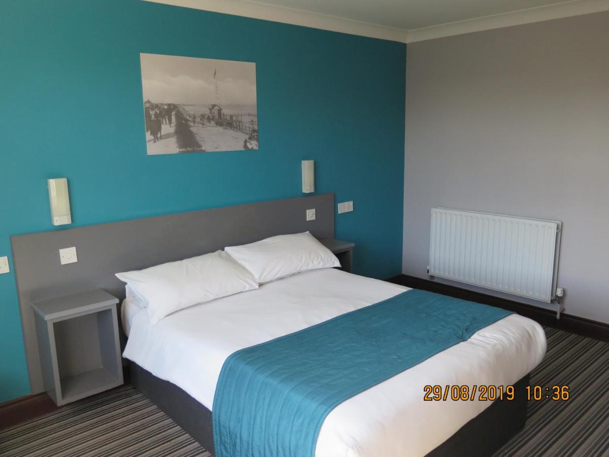 Oyster Fleet Hotel Canvey Island Bagian luar foto