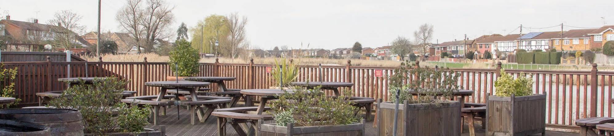 Oyster Fleet Hotel Canvey Island Bagian luar foto